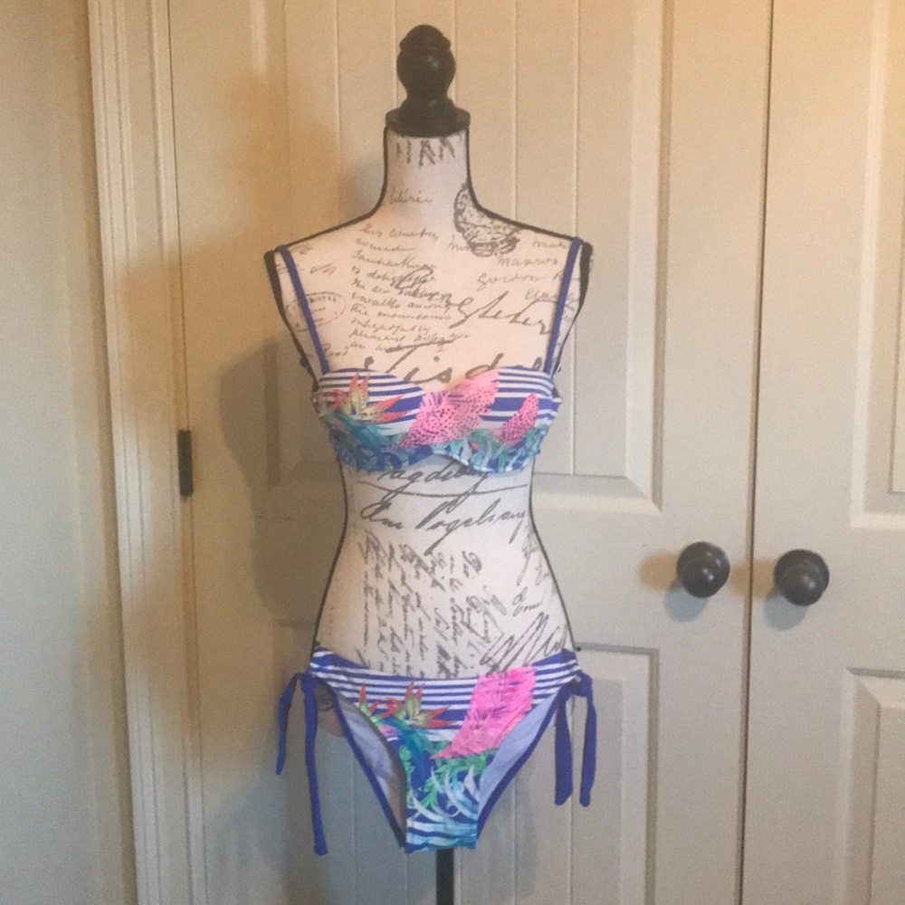 Tropical bikini NWOT